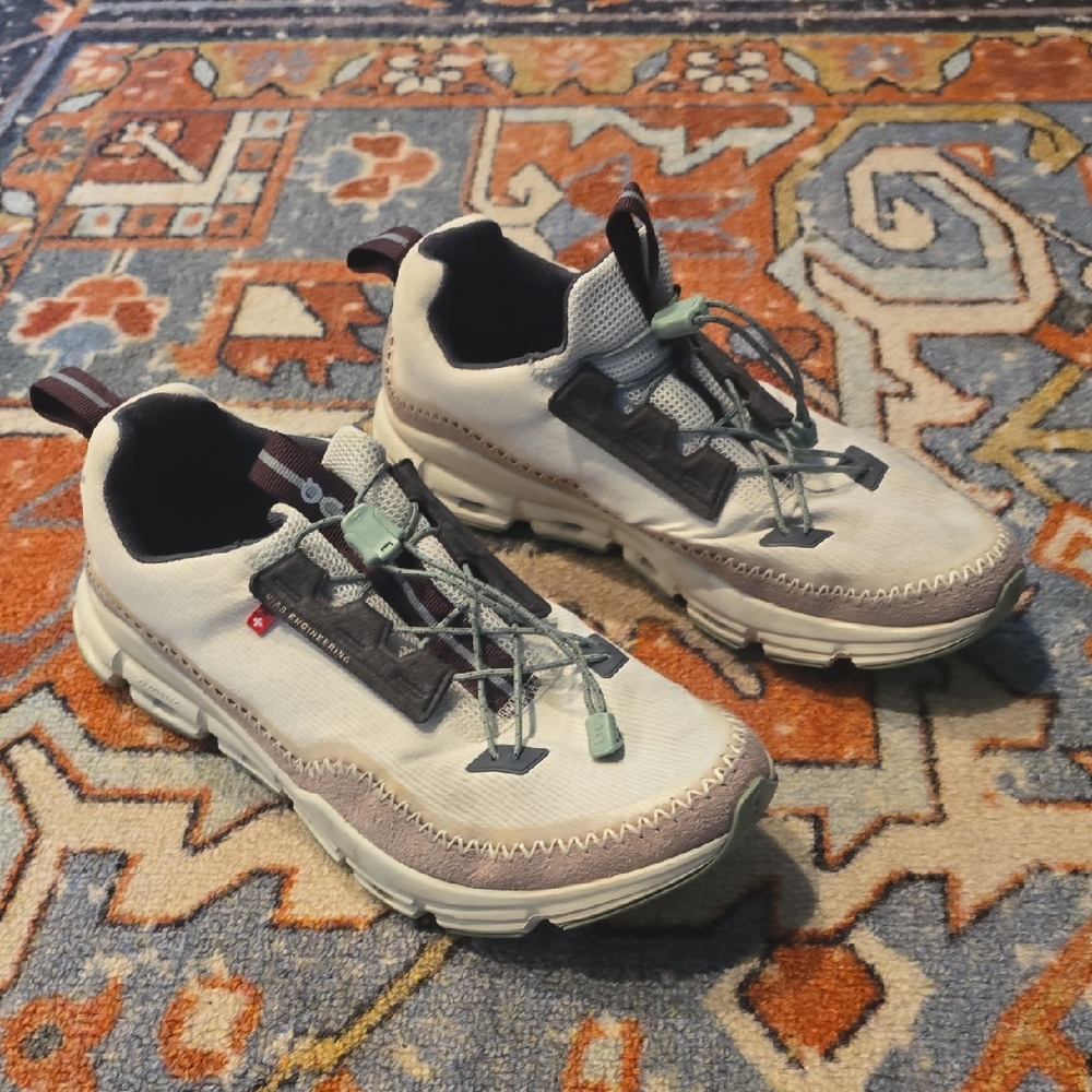 On Running White and Gray Athletic Shoes W9